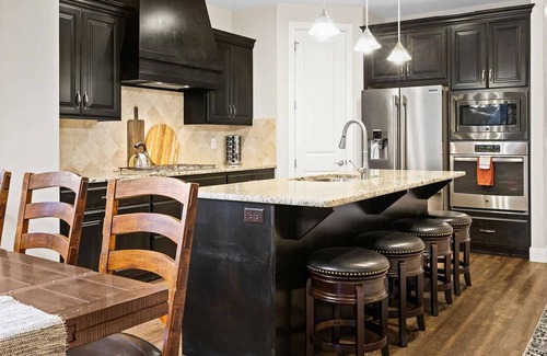 St. George House | Lounging at the Ledges! Surrey Bike and Ping Pong Table!