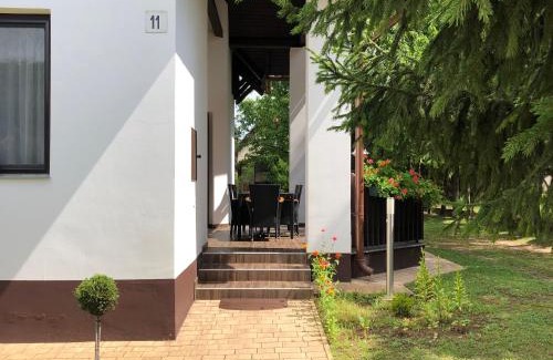 Tiszafured Apartment | Lovas Vendégház