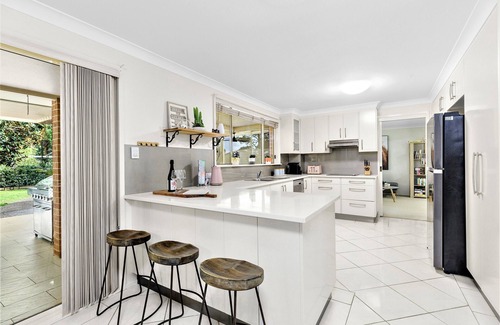 Lovedale House | Lovedale Escape n5 Bed, K bed, Firepit, pet friendly, playground, mini fb field