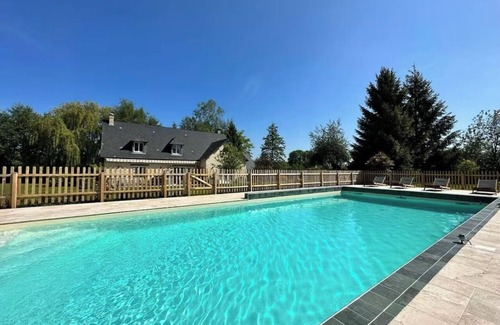 Saint-Etienne-la-Thillaye House | Lovely spacious villa with sauna pool and garden