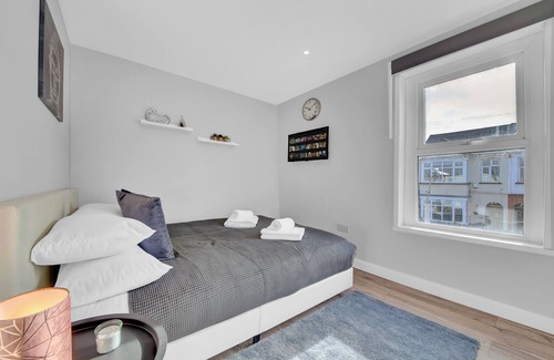 Hillingdon Apartment | Lovely 1-Bed Studio in West Drayton