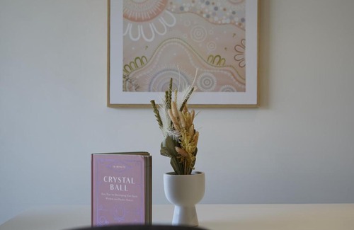 Hawthorn Apartment | lovely 1 Bedroom apt + Free parking