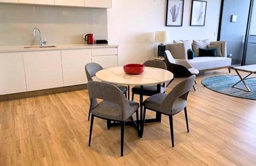 Surfers Paradise Apartment | Lovely 1 Bedroom Apt in Surfers Paradise