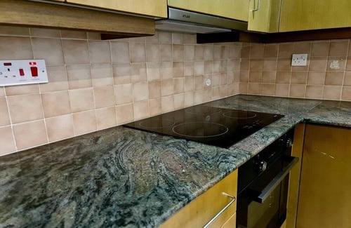 Pyla Apartment | Lovely 1-Bedroom Ground Floor Flat in Pyla ☆ Walk to Beach & Private Yard ☆