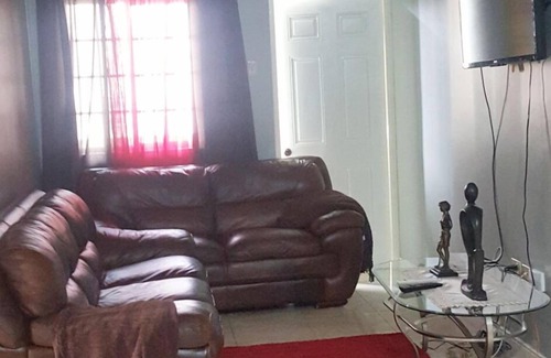 New Kingston Apartment | lovely 1 Bedroom In New Kingston: Kensington Crescent