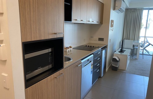 Mackay Apartment | Lovely 1-bedroom in the Heart of Mackay w/Pool