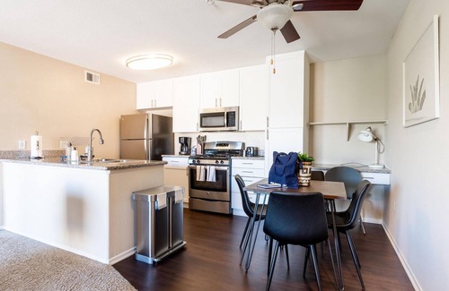 Moorpark Apartment | Lovely 1BR in Moorpark + Parking