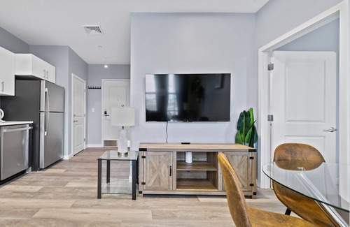 Everett Apartment | Lovely 1BR Near Encore Boston 1805