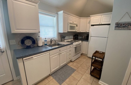 Manasquan Condo | Lovely 2 bdrm condo with private beach access nLooking for Winter renter.