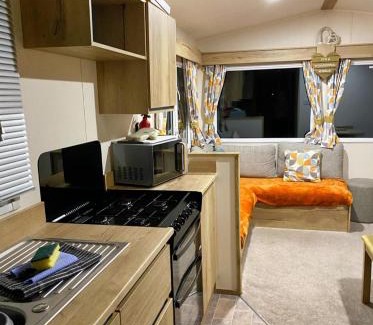 Llanasa Ski Chalet | Lovely 2-Bed Chalet in Prestatyn