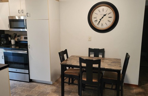 Rochester Condo | Lovely 2 bedroom condo with nice amenities and on the bus line