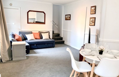 Stansted Cottage | Lovely 2BR Cottage in Stansted