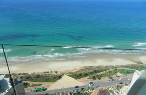 Netanya Apartment | Lovely 3 Bedroom Mini Penthouse on 30th Floor