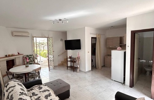 Porto Cesareo Villa | Lovely 3-bedroom villa in Torre Lapillo with AC, WiFi, barbecue near beach