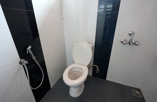 Kochi Apartment | Lovely 3-br. flat at Kadavanthra