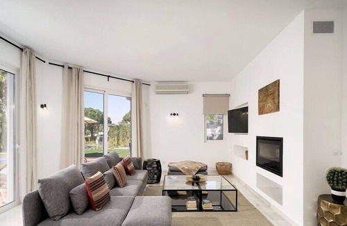Vale do Garrao Villa | Lovely 4 Bedroom Villa in Dunas Douradas - ER19 - Almancil, Algarve