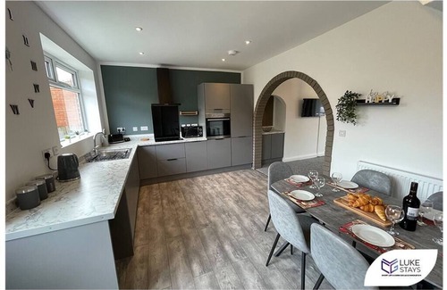 Newcastle-upon-Tyne House | ◑Lovely 5 Bed ◑Wifi ◑Parking ◑Garden ◑Nr Train