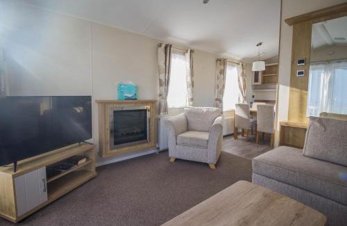 Felixstowe Other | Lovely 6 Berth Caravan At Suffolk Sands Holiday Park Ref 45010Mv