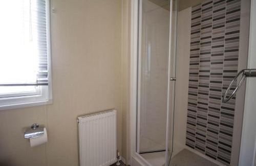 Felixstowe Other | Lovely 6 Berth Caravan At Suffolk Sands Holiday Park Ref 45010Mv