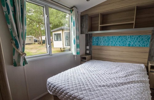 Belton House | Lovely 6 berth caravan at Wild Duck Haven Park in Norfolk ref 11215SB