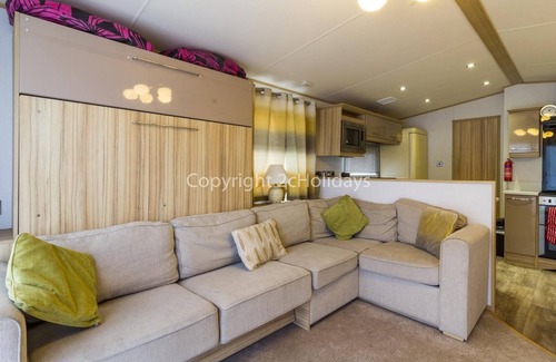 Mappleton House | Lovely 8 berth caravan for hire on Skipsea Sands park in Yorkshire ref 41197WF