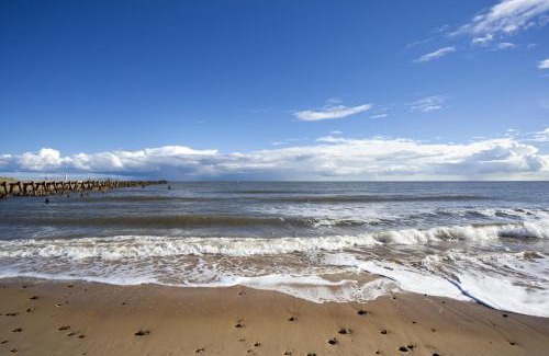 Harwich Other | Lovely 8 Berth Caravan With Wifi At Dovercourt Holiday Park Ref 44002D