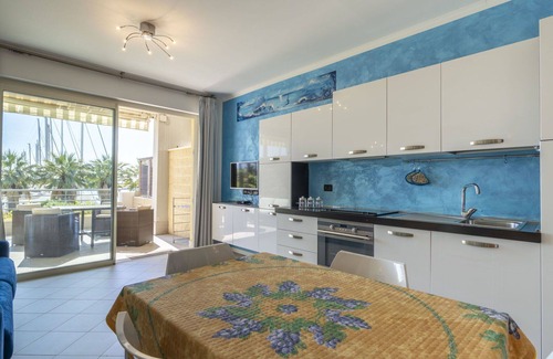 Santo Stefano al Mare Apartment | Lovely apartment for 4 guests with WIFI, pool, A/C and balcony