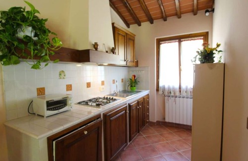 Castelfranco di Sopra Apartment | Lovely apartment for 6 people with pool, WIFI and pets allowed