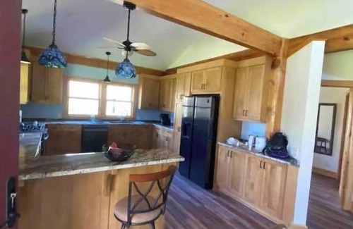 Johns Island Cottage | Lovely and Accessible, near the beaches, attractions, and eateries