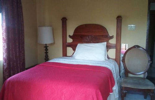 Ocho Rios House | Lovely and Comfortable one bedroom house in Mansfield meadows, Ocho Rios.