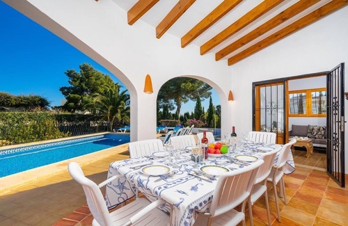 Media Luna Villa | Lovely and comfortable luxury villa with private pool in Javea, on the Costa Blanca, Spain for 8 persons