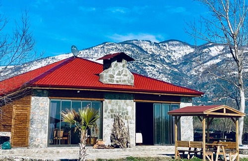Orhangazi Villa | Lovely and Cozy Stone House with Hammam and Fireplace in Iznik, Bursa