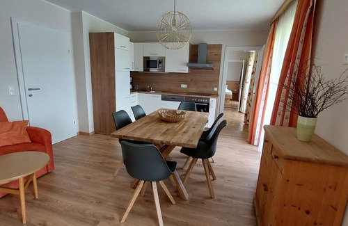 Augsdorf Apartment | Lovely apartment for 6 guests with WIFI, TV, balcony and parking