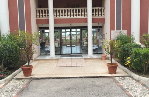 Nice Apartment | Lovely apartment in tropical gardens
