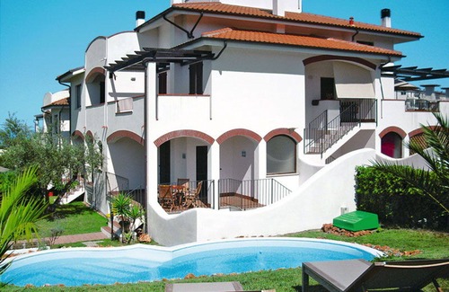 Pineto Apartment | Lovely apartment for 4 guests with WIFI, pool and TV