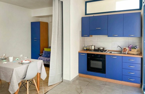 Casuzze Apartment | Lovely apartment for 4 people with WIFI, A/C, TV, terrace and pets allowed
