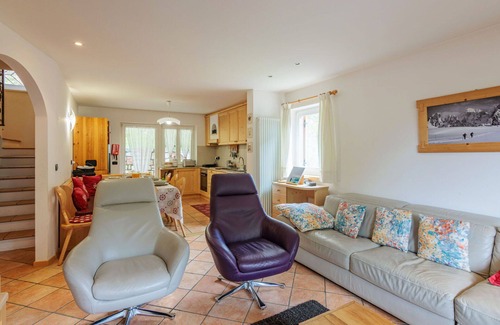 Canazei Apartment | Lovely apartment for 6 guests with TV and balcony