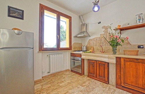 Monteverdi Marittimo Apartment | Lovely apartment for 8 people with pool