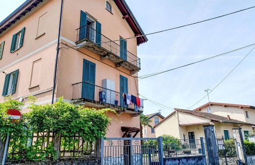 Intra Apartment | Lovely apartment for 3 guests with TV, balcony, pets allowed and parking