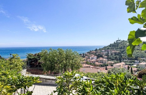 San Lorenzo al Mare Apartment | Lovely apartment for 4 people with terrace and pets allowed