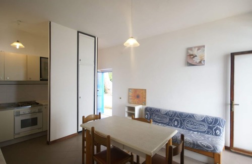 Piombino Apartment | Lovely apartment on the coast with a marvelous sea view