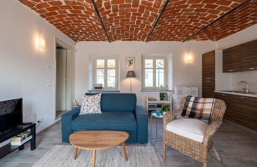 Costigliole d'Asti Apartment | Lovely apartment for 2 guests with A/C, pool, WIFI, TV and patio