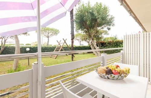 Lignano Sabbiadoro Apartment | Lovely apartment for 5 guests by the beach