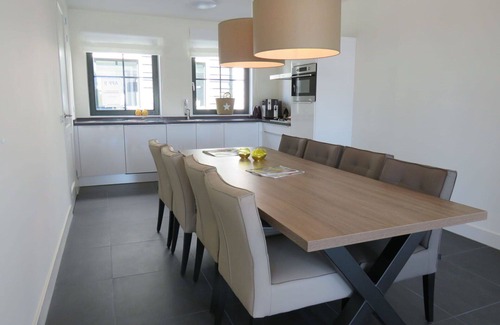 Uitdam Apartment | Lovely apartment for 8 people with WIFI, pool, TV and terrace