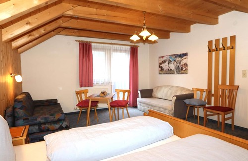 Huben Apartment | Lovely apartment with ski storage
