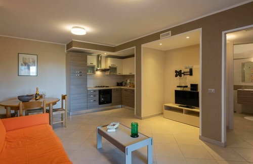 Andora Villa | Lovely apartment in villa for 4 people with WIFI, A/C, TV, terrace, pets allowed and parking