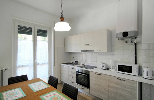 Laveno Apartment | Lovely apartment for 4 people with WIFI, TV, balcony and pets allowed