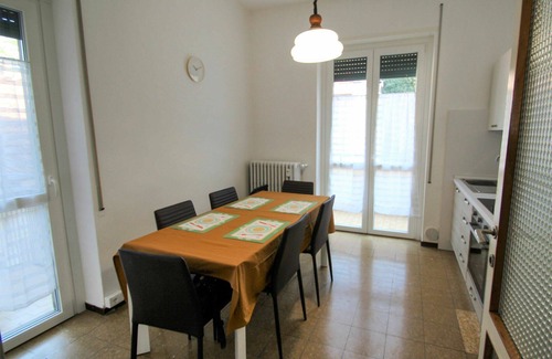 Laveno Apartment | Lovely apartment for 4 people with WIFI, TV, balcony and pets allowed