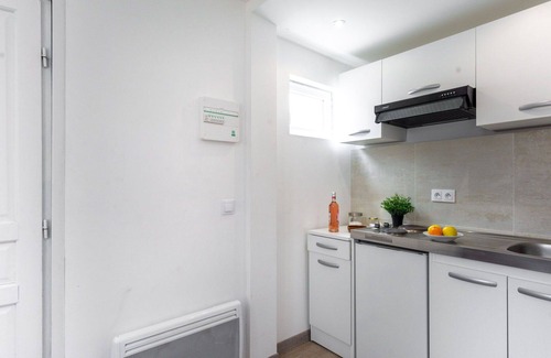 Cros-de-Cagnes Apartment | Lovely apartment for 2 guests with WIFI, pool, TV and patio