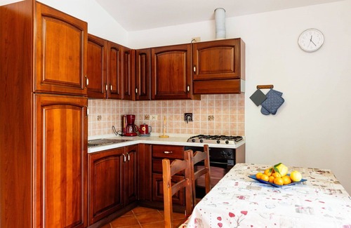 Diano Castello Apartment | Lovely apartment for 4 people with pool, WIFI, TV, terrace, pets allowed and parking